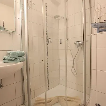 Haus Alexandra - Ferienwohnung 2 아파트 방어로게